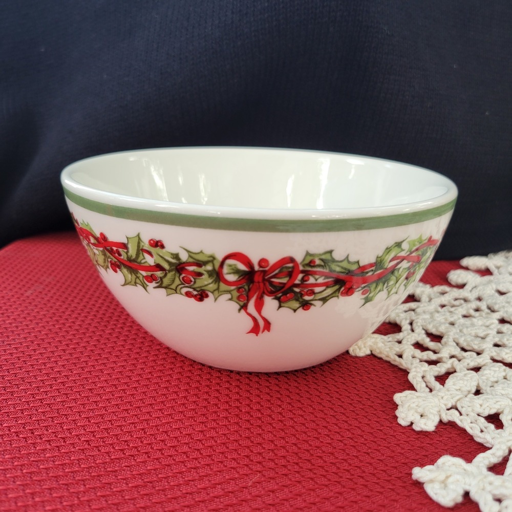 Christopher Radko Traditions Bowl Holiday Celebrations White Christmas Tree